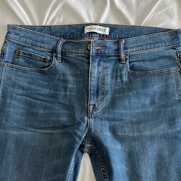 Jos A. Bank Men’s Jeans 34W 32L - Picture 2 of 6